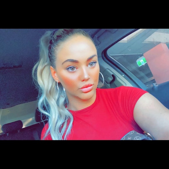 Meet the Posher Other - Meet your Posher, Taya